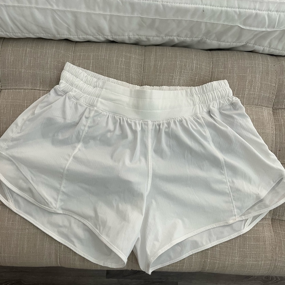 Lululemon white shorts size 6
